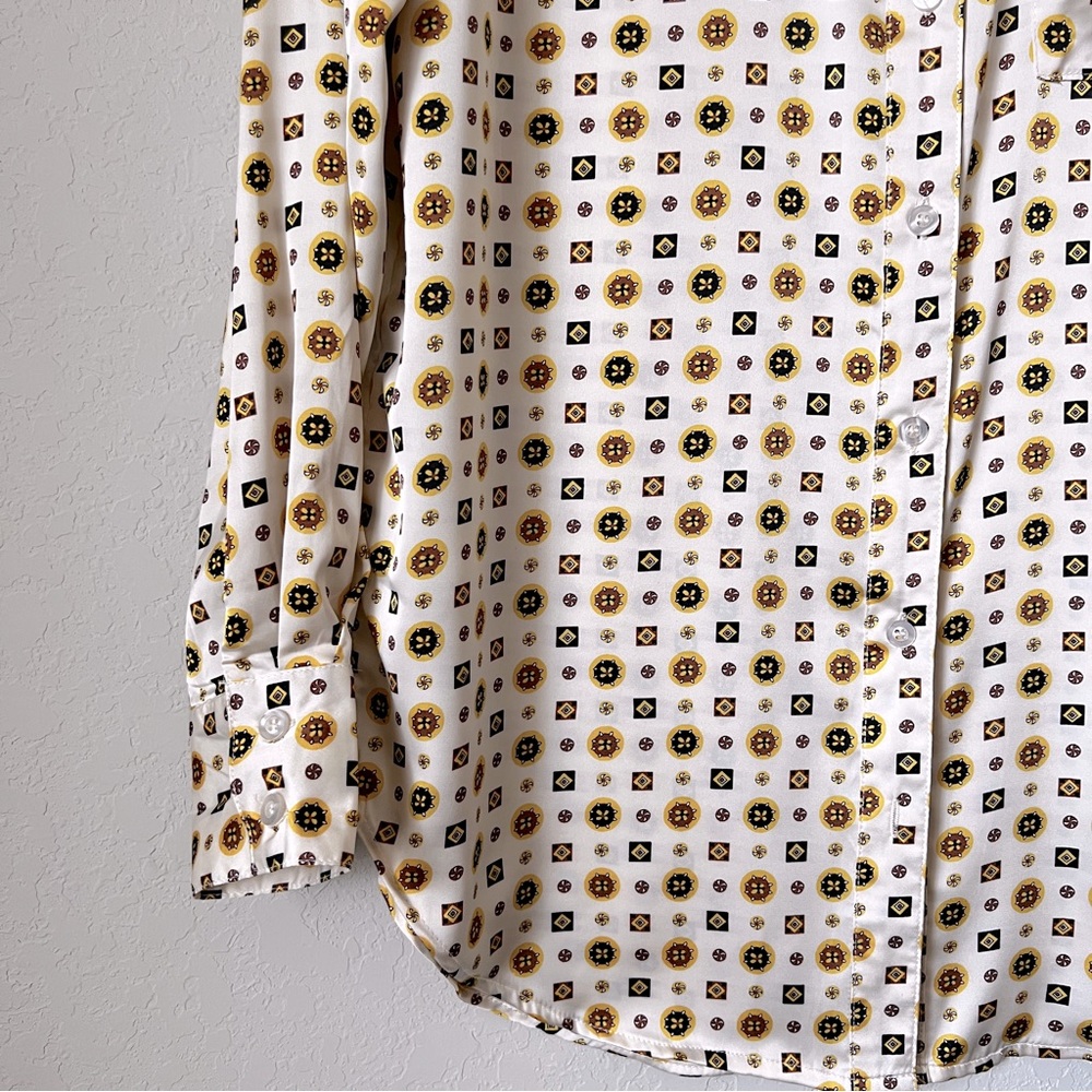 NASTY GAL Collection Geometric Pattern Button Dow… - image 3